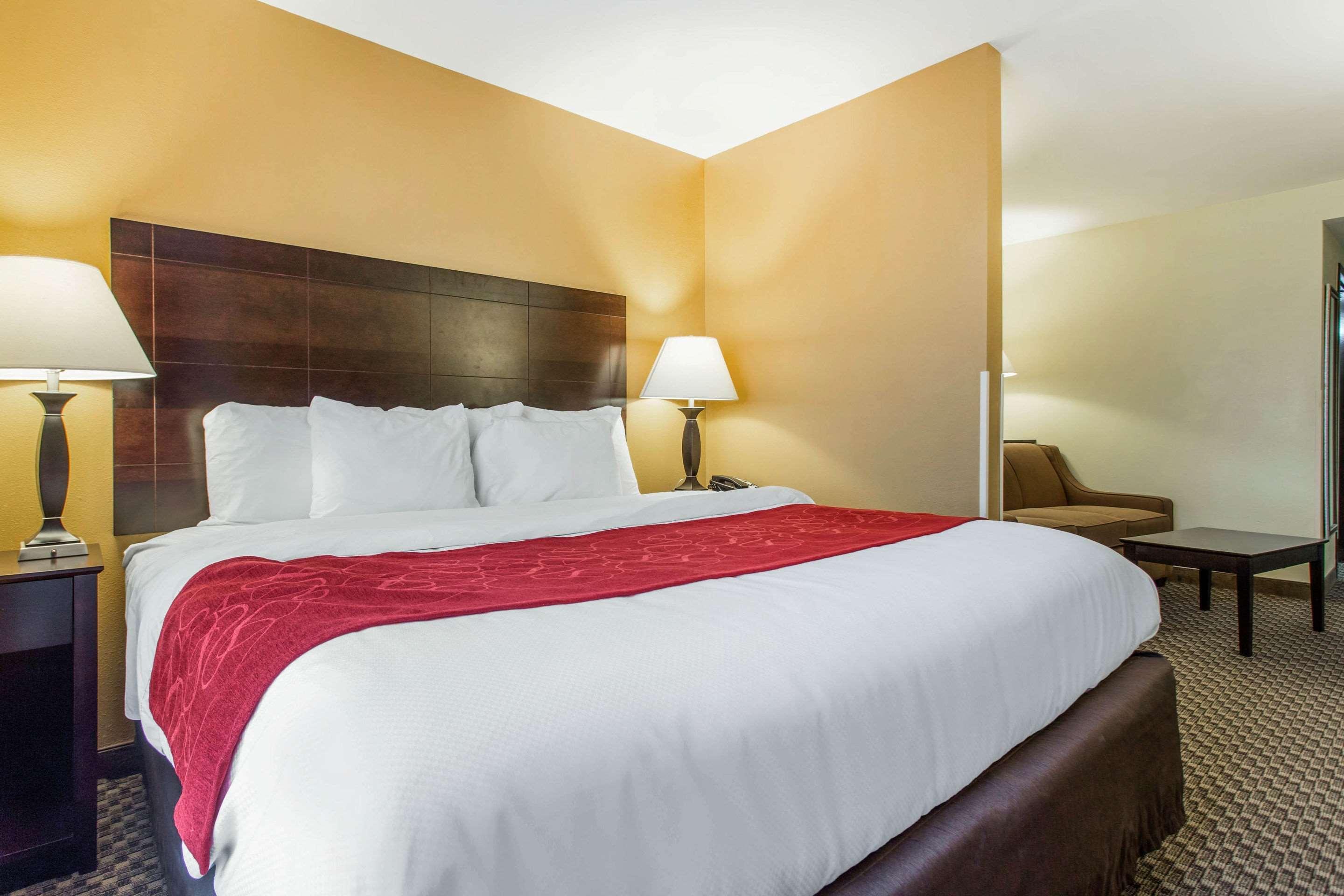 Comfort Suites Clinton Extérieur photo
